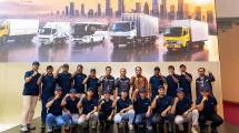 Sales and Marketing Director PT Krama Yudha Tiga Berlian Motors (KTB) Aji Jaya (tengah batik) bersama peserta VIP Fleet Training