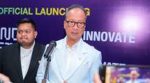Menteri Perindustrian Agus Gumiwang Kartasasmita
