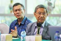 Dirut PT Jababeka Tbk (KIJA) SD Darmono bersama Wadirut Budianto Liman dalam konfrensi pers di Jakarta (Foto Bisnis.com)