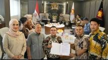 Wakil Ketua DPR RI Sufmi Dasco Ahmad beserta jajaran DPR dalam audiensi di Ruang Abdul Muis, Kompleks Parlemen, Senayan, Jakarta Pusat, Kamis (27/8/2026)