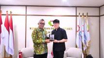 Dirjen KPAII Kemenperin Tri Supondy bersama Direktur KITC Ji Hyun Sung
