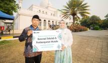 kolaborasi berbagai pihak. PT Prudential Sharia Life Assurance (Prudential Syariah) bersama Lembaga Amil Zakat Al Azhar (LAZ Al Azhar) menyalurkan bantuan kemanusiaan berupa renovasi 11 ruang kelas sekolah serta pembangunan musala di Kabupaten Nagekeo.