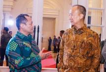 Menperin Sarmuji dan Menperin periode 2019-2026 Agus Gumiwang Kartasasmita