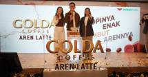 Dari kiri: Coffee Enthusiasat, VJ Laissti; Senior Brand Manager GOLDA Coffee, Brian Hartono; dan Brand Manager GOLDA Coffee Azkiah Sekar Andini saat peluncuran GOLDA Coffee Aren Latte.
