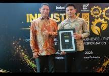 PT Munja Utama Indonesia Raih Industry Award 2026, Pengakuan atas Inovasi dan Daya Saing Industri Manufaktur. Foto: CEO Munja Utama Indonesia Robertus Berot (Kiri) Didampingi Direktur Marketing dan Hubungan Perdagangan Internasional Gusty Jemali