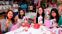Jina Kim, Founder barenbliss sekaligus makeup artist asal Korea Selatan, punya lima tips simpel untuk membantu memaksimalkan hasil maskaramu.