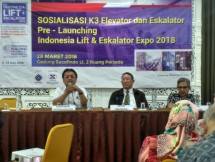 Direktur Pengawasan Norma Keselamatan dan Kesehatan Kerja Kementerian Tenaga Kerja RI, Herman Prakoso dalam Sosialisasi K3 Elevator dan Pre Launching Elevator & Eskalator Expo 2018, di gedung Succofindo, Rabu (28/3/2018).