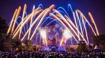 Asyik! Mulai Juli Pertunjukan Kembang Api di Disneyland Kembali Hadir