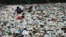 Dari Timbulan Sampah AMDK, Gelas Plastik Paling Bermasalah