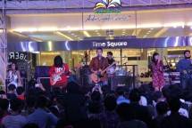 Barasuara tampil di Summarecon Mal Bekasi.