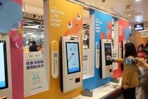 Lucu! Supermarket di China Pakai Kasir Digital Berwujud Kudanil