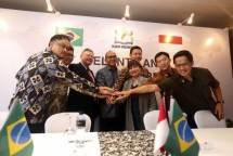 Ketua Umum Kadin Indonesia Rosan P. Roeslani saat pelantikan Ketua Komite Brazil Anderson Tanoto