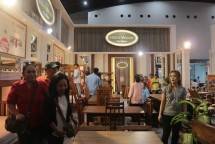 Stan furniture kayu di Jakarta Fair 2018