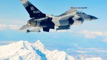DARPA dan Angkatan Udara AS Terbangkan F-16 dengan Kendali AI untuk Pertama Kalinya