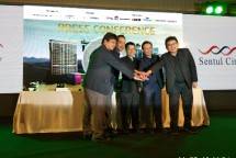 Direktur Utama PT Izumi Sentul Realty Ricky Kinanto Teh bersama Founder PROJEK dan PROVIZ Andi K Natanael saat acara konferensi pers apartemen Opus Park (Foto: Ridwan/Industry.co.id)