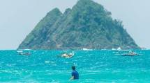 Pantai Selong Belanak, Nusa Tenggara Barat (Foto: Sendy A)