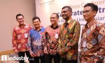 Iwan Pasila Dirut Mandiri Inhelath, Tengah (Foto Rizki Meirino)