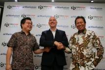 Presiden dan CEO Manhattan Associates Eddie Capel saat mengumumkan sistem pergudangan terintegrasi (Foto: Dok. Manhattan) 