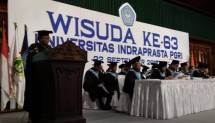 Rektor Universitas Indraprasta PGRI Soemaryoto berpesan kepada 1.315 wisudawan untuk bersiap menghadapi era revolusi industri 4.0.