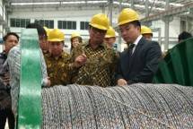 Menperin Airlangga Resmikan Pabrik Serat Optik Senilai USD 44 Juta di Karawang