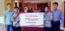 Bangun Hunian Nyaman, Pengungsi Ukir Senyuman