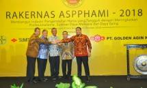 Ketua Umum Asosiasi Perusahaan Pengendalian Hama Indonesia (ASPPHAMI), Boyke Arie Pahlevi bersama Dirjen Pencegahan dan Pengendalian Penyakit Kementerian Kesehatan, Anung Sugihantono saat membuka Rakernas ASPPHAMI 2018 
