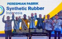 Menteri Perindustrian Airlangga Hartarto bersama Presiden Direktur PT Synthetic Rubber Indonesia, Bradley R. Karas saat peresmian pabrik karet sintesis PT Synthetic Rubber Indonesia (Fot: Ridwan/Industry.co.id)