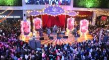 Summarecon Mal Bekasi turut berbagi kebahagiaan dengan menghadirkan serangkaian hiburan dan program menarik. Event bertajuk Joyful December Comes Together