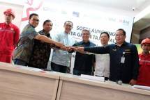 (ki-ka) : Direktur Operasi II PT Brantas Abipraya (Persero), Widyo Praseno; Direktur Perumahan Umum & Komersial Kementerian PUPR, Muhamad Yusuf; SEVP Bisnis Ritel dan Jaringan BNI Syariah, Iwan Abdi; GM Unit Usaha Abipraya Properti; Prasetyadhie, Wak