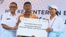 BUMN Gelar Pangan Murah hingga Sambung Listrik Gratis di Bekasi