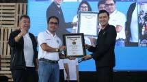 Gelar Aksi Kumur Bersama Enkasari Mouthwash, Kimia Farma Raih Rekor MURI