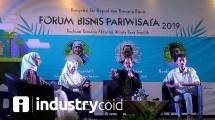 Co &ndash; Founder Industrial Tourism World (ITW) Jababeka Sandy Rudiana saat menjadi pembicara dalam seminar 'Forum Bisnis Pariwisata' (Dok.Industry)