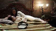 Karina Suwandi dan Sandrina Skornicki Dalam Film "kuntilanak " yang tayang 4 Juni mendatang