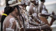 Tarian Adat Khas Jayapura (Nick Rains/Getty Images)