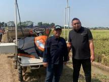 Direktur Alat dan Mesin Pertanian, Direktorat Jenderal Prasarana dan Sarana Pertanian, Kementan, Andi Nur Alam Syah bersama Kepala Balai Besar Pengembangan Mekanisasi Pertanian, Agung Prabowo 