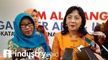 Dirjen IKMA Kemenperin Gati Wibawaningsih bersama Bupati Tegal Umi Azizah (Foto: Ridwan/Industry.co.id)