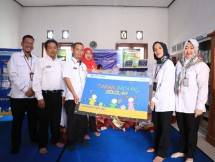 Perum Jamkrindo serahkan bantuan pendidikan