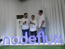  Kika : Ivan Tigana, Chief Commercial Officer Nodeflux, Adhi Murbini COO of Nodeflux dan Richard Dharmadi, Group Product Manager Nodeflux berfoto usai acara