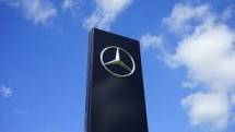 Kisah Sukses Perjalanan Mercedes-Benz Sepanjang 50 tahun di Indonesia