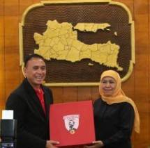 Gubernur Jatim Khofifaf 