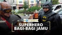 Batman dan Gundala Asal Sukoharjo Ini, Bagikan Jamu Gratis untuk Cegah Virus Corona