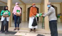 Bantu Warga Terdampak Corona, Masjid Nurrurohman Kasih Paket Sembako
