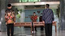 Menkop dan UKM Teten Masduki saat melantik pejabat fungsional Kementerian Koperasi dan UKM sesuai protokol Covid-19