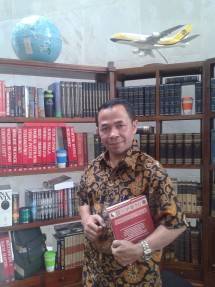 DR. Don Bosco Doho, Pakar Komunikasi LSPR London School