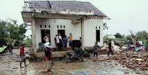 Jelang Lebaran, Angin Puting Beliung Hantam Kabupaten Tulang Bawang, Dua Warga Meninggal dan 233 Rumah Rusak