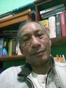 Ben Senang Galus, Penulis buku &ldquo;Demokrasi Bumi dan Air