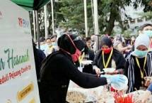 BNI Syariah bersama Yayasan Hasanah Titik Bagikan 5000 Makanan untuk Petugas Medis Corona dan Petugas Pemakaman Dalam Acara &ldquo;Dapur Hasanah untuk Pejuang COVID-19&rdquo; 