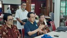 Forum Komunikasi Alumni SMA Kanisius angkatan 1983 (CC83) dan Alumni FEUI 1983 (FEUI83). Kuasa Hukum Ardi, Didit Wijayanto Wijaya (baju biru)