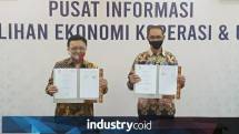 Penandatanganan Perjanjian Kerjasama Pembiayaan (PKP) antara KemenkopUKM dan BNI Syariah (Foto: Ridwan/Industry.co.id)