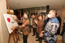 Iwan Suhaya Hadirkan Keindahan dalam Keberagaman dalam Lukisan